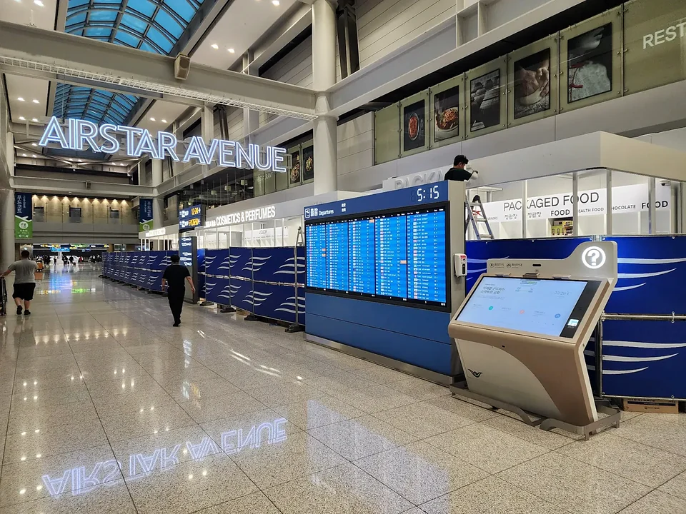 인천공항 면세점 상업시설 사인
